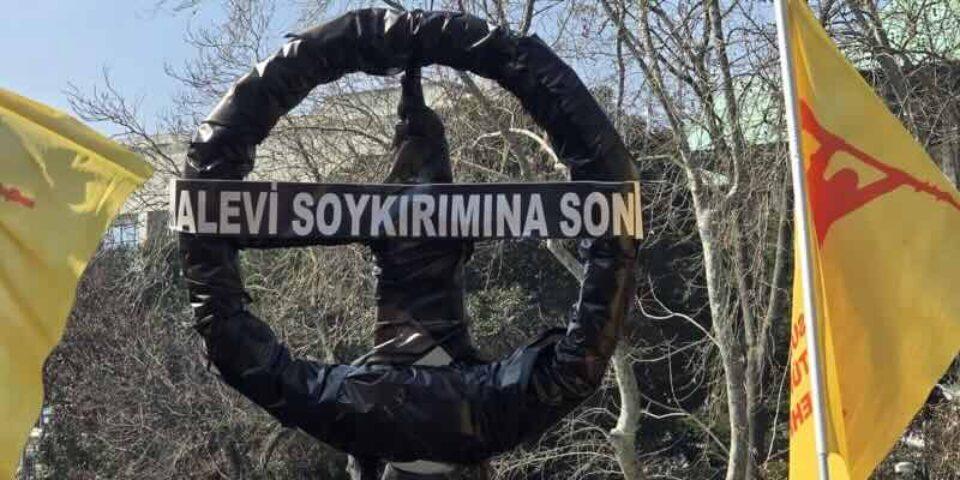 Siyaseten büyük bir kırılmanın eşiği