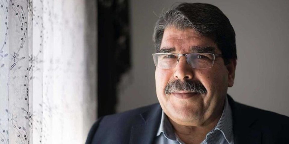 Parçalar bağlantılı